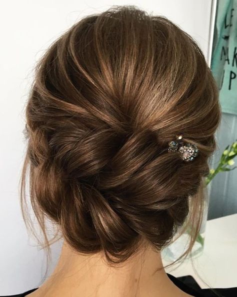 Recogidos SENCILLOS, pero ELEGANTES. ¡Vota! 👇 Interview Hair, Hair Lengthening, People Judge, Wedding Hair Up, Mother Of The Bride Hair, Bridal Hair Updo, Peinados Recogidos, Pinterest Hair, Wedding Hair Inspiration