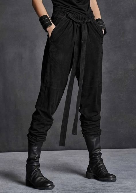 Baggy Fantasy Pants, Casual Scifi Fashion, Female Sith Outfits, Treasure Planet Aesthetic Outfit, Black Fantasy Pants, Space Core Clothes, Future Punk Fashion, Rogue Clothes, Modern Viking Fashion