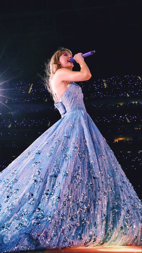 Taylor Swift Images, Divas Pop, Taylor Swift Fotos, Photos Of Taylor Swift, Taylor Swift Fan Club, Taylor Swift Tour Outfits, Taylor Swift Cute, Taylor Swift Speak Now, Estilo Taylor Swift