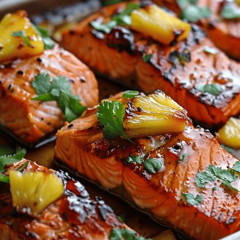 Honey Pineapple Salmon - Recipes, Tasks & Tools Pineapple Fish, Pineapple Salmon, Honey Salmon, Grilled Salmon Recipes, Healthy Salmon Recipes, Easy Salmon Recipes, Pineapple Recipes, Tropical Twist, Fish Dishes