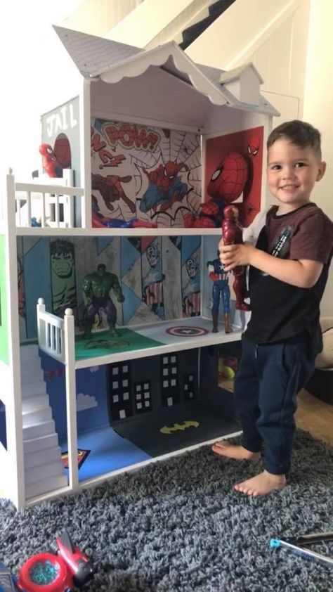 Mum turns three-storey doll’s house into a superhero HQ for her son and she only spent a fiver Doll House For Boys, Pink Mums, Marvel Room, Superhero Dolls, Superhero Bedroom, Superhero Room, Doll House Plans, Mums Homecoming, Toy House