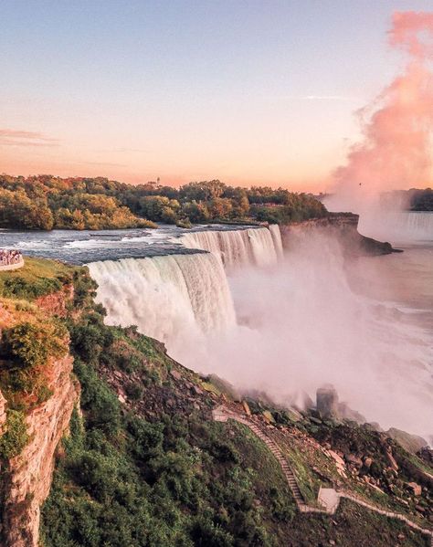 How to visit Niagara Falls | Whisper Wanderlust by Bella - Canada Travel | Canada Destinations | Canada Honeymoon | Backpack Canada | Canada Backpacking | Canada Vacation Photography North America #travel #honeymoon #vacation #backpacking #budgettravel #bucketlist #wanderlust #Canada #NorthAmerica #visitCanada #discoverCanada Aloita Resort, Travel Qoutes, Aesthetic Airport, Visiting Niagara Falls, Niagara Falls New York, Canada Vacation, Lev Livet, Canada Photography, Vacation Photography