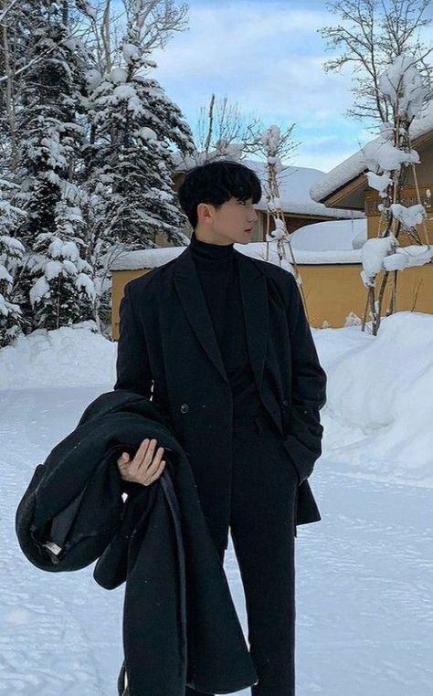 Turtle Neck Outfit Men, Turtle Neck Outfits, Bad Boy Outfits, Korean Street Fashion Men, Bad Boy Style, Black Outfit Men, Turtle Neck Men, Black Suit Men, Boss Outfit