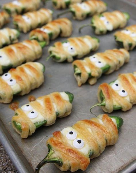 Spooky halloween mummies ideas. #mummiesspookyfunhalloweenpartyfood Halloween, Ethnic Recipes