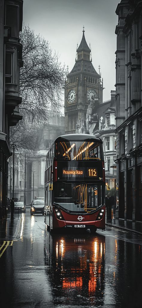 Rainy London, London Rain, London Wallpaper, October Wallpaper, Iphone Wallpaper Lights, Cool Pictures For Wallpaper, Classic Anime, Simple Phone Wallpapers, Cool Backgrounds Wallpapers