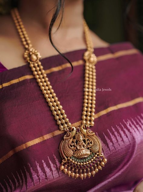 Wedding Jewelry Sets Bridal Jewellery, Temple Jewelry Necklace, Bridal Necklace Designs, Gold Jewels Design, Neck Pieces Jewelry, Antique Necklaces Design, New Gold Jewellery Designs, Antique Gold Jewelry Indian, Indian Bridal Jewelry Sets