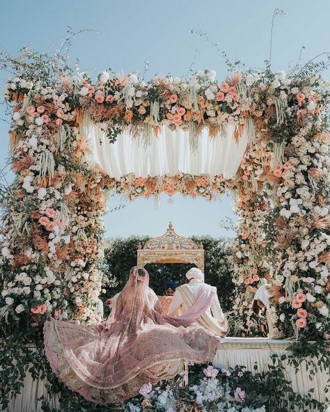 Hanging Flowers Wedding, Indian Wedding Aesthetic, Indian Wedding Venue, Indian Wedding Theme, Mandap Design, Sikh Bride, Hey Siri, Le Meridien, Dream Wedding Decorations