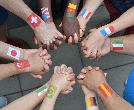 Celebrating Your School's Cultural Diversity | Edutopia Culture Workplace, Ece Classroom, Diversity In The Classroom, Diversity Art, University Teaching, Equality And Diversity, Safe Schools, Heal The World, Human Relations