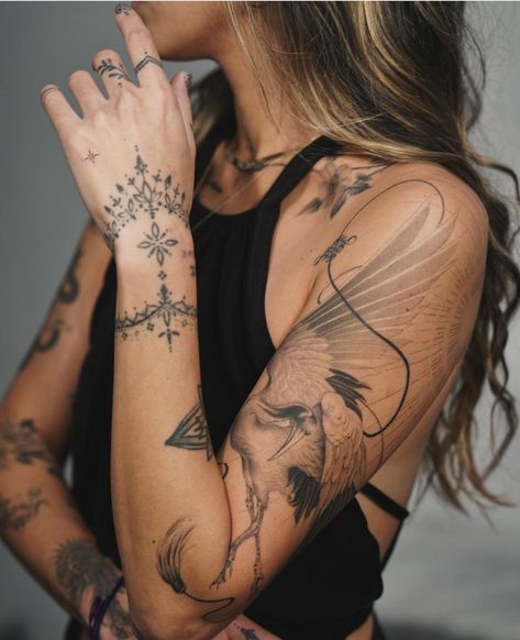 Mangas Tattoo, Boho Tattoos, Delicate Tattoo, Tatuaje A Color, Spine Tattoos, Sleeve Tattoos For Women, Elegant Tattoos, Feminine Tattoos, Dope Tattoos