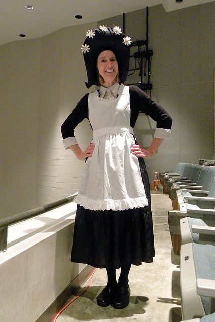 Amelia Bedelia. Curated by Suburban Fandom, NYC Tri-State Fan Events: http://yonkersfun.com/category/fandom/ Amelia Bedelia Costume, Book Characters Costumes, Children's Book Characters Costumes, Children Book Characters, Easy Book Character Costumes, Childrens Book Character Costumes, Literary Costumes, Storybook Character Costumes, Book Characters Dress Up