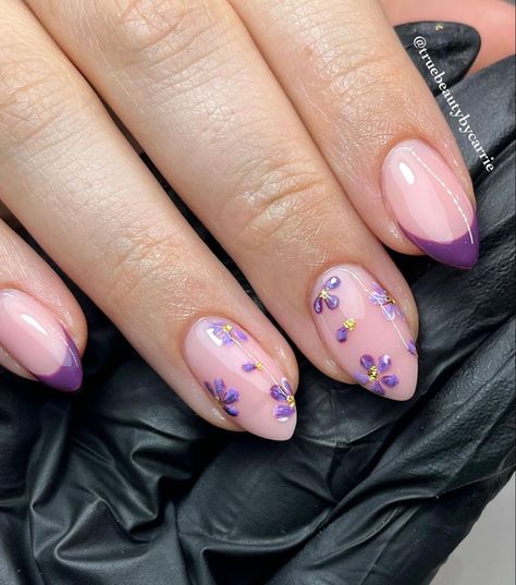 Dark Purple Prom Nails Short, Purple Nails Inspo Short, Prom Nails Dark Purple Dress, Nails For A Dark Purple Dress, Nails To Go With Purple Prom Dress, Prom Nails Purple Dark, Dark Purple Nails Prom, Cute Dark Purple Nails, Dip Nails Ideas Summer