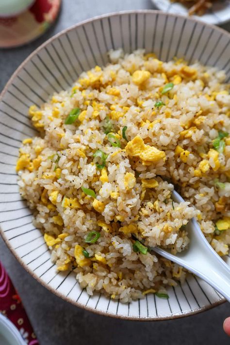 Egg Fried Rice Fried Egg With Rice, Fried Rice And Egg, Eggs Fried Rice, Rice And Fried Egg, Egg Fried Rice Aesthetic, Vegetarian Rice Bowl, Healthy Rice Bowl, Fried Rice Egg, Rice With Meat