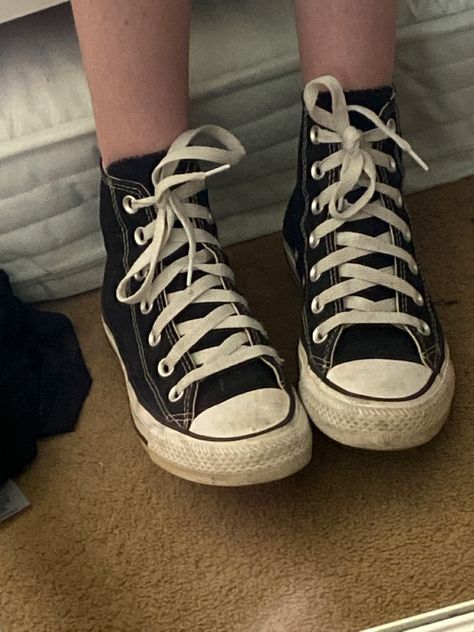 Shoes Old Shoes Aesthetic, Dirty Converse Aesthetic, Grunge Shoes Aesthetic, Black Converse Aesthetic, Converse Shoes Aesthetic, Dirty Converse, Old Converse, Grunge Shoes, Converse Aesthetic