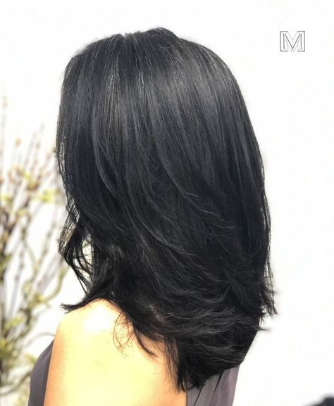 Layered Haircuts For Medium Hair, Hair Inspiration Short, Hairstyles For Layered Hair, Trendy Hairstyle, Haircuts For Medium Hair, Haircuts Straight Hair, Short Hair Haircuts, Hair Inspo Color, Medium Hair Cuts