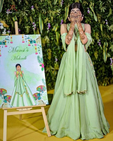 Year End Recap: 15 Social Media Wedding Trends Of 2023 That Left Us In Awe! - ShaadiWish Mehndi Outfit Simple, Mehandi Dresses Mehndi Outfit For Bride, Mehndi Ceremony Outfit For Bride, Mehandi Dresses For Brides, Mehendi Dress Brides, Mehndi Ceremony Outfit, Dresses For Mehndi Function, Mehndi Outfit For Bride, Mehendi Ceremony Outfits