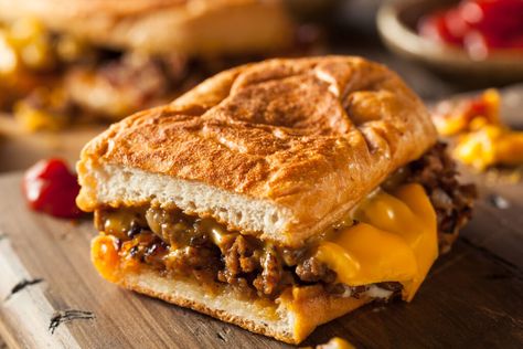 Chop Cheese, Chopped Cheese Sandwich, Sandwhich Recipes, Chopped Cheese, Cheese Sandwich Recipes, Cheese Steak Sandwich, Meat Sandwich, Philly Cheesesteak, Cheese Sandwich