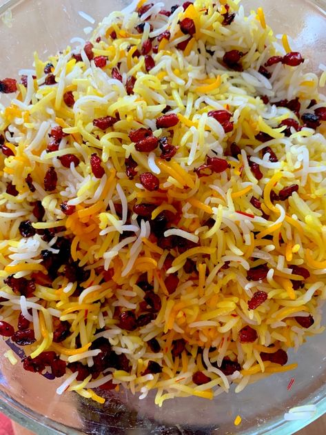 Zereshk Polo (Saffron Rice with Barberries) – Parisa's Kitchen Fried Rice Aesthetic, Egg Fried Rice Recipe Easy, Rice Aesthetic, Fried Rice Egg, Easy Egg Fried Rice, Zereshk Polo, Saffron Rice Recipe, Persian Food Iranian Cuisine, Rice Recipe Easy