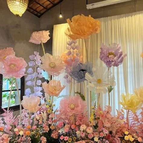 Free-standing Customized Organza Silk Paper Giant Flower Artificial Flower For Wedding Decor Event Decoration Window Display - Buy Customized Artificial Giant Paper Flower,Artificial Paper Flower Free-standing Customized Paper Giant Flower For Wedding Decor Window Display Festival Event Party Decor,Organza Paper Silk Free Standing Size Color Can Be Customized Decor Giant Flower For Wedding Decoration Actives Product on Alibaba.com Giant Flowers Diy, Decoration Buffet, Fairy Garden Birthday Party, Fleurs Diy, Garden Party Birthday, Birthday Party Theme Decorations, Garden Birthday, Organza Flowers, Fairy Birthday