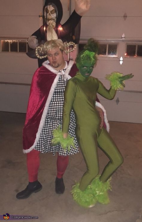 Couples Grinch Costume, Grinch Couple Costume, Grinch Characters Costumes, Grinch Costume Ideas, Grinch And Cindy Lou Costume, Funny Two Person Halloween Costumes, Cindy Lou Who Makeup, The Grinch Family Costumes, Grinch Costume Diy