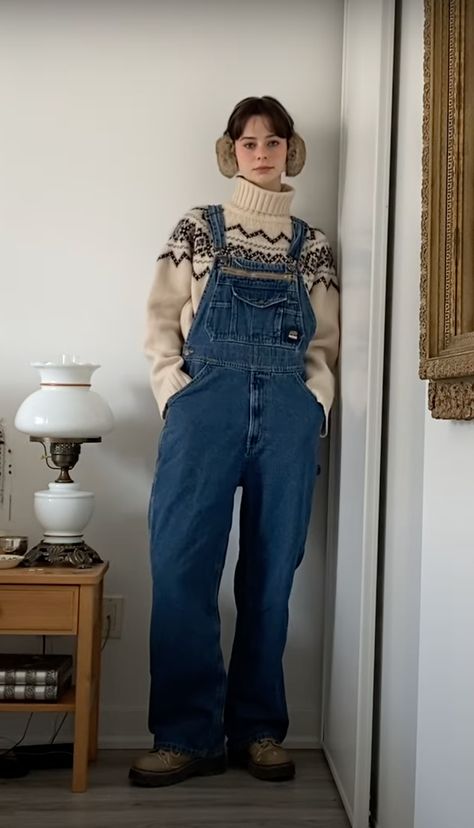 Dungarees Outfit, Kate Brock, Dungaree Outfit, Cold Fashion, Uni Outfits, Cold Outfits, Cold Weather Fashion, Cold Weather Outfits, Dungarees