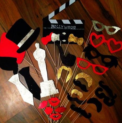 Hollywood Gala, Deco Cinema, Hollywood Birthday Parties, Oscars Party Ideas, Red Carpet Theme, Hollywood Birthday, Hollywood Party Theme, Bollywood Theme, Prom Themes