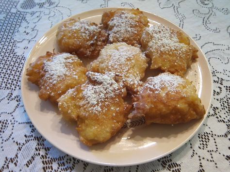 Pineapple Fritters Pineapple Fritters Recipes, Malasadas Recipe, Pineapple Fritters, Shortbread Cake, Luau Food, Salted Caramel Fudge, Fritters Recipe, Cake Cookie, Fritter Recipes