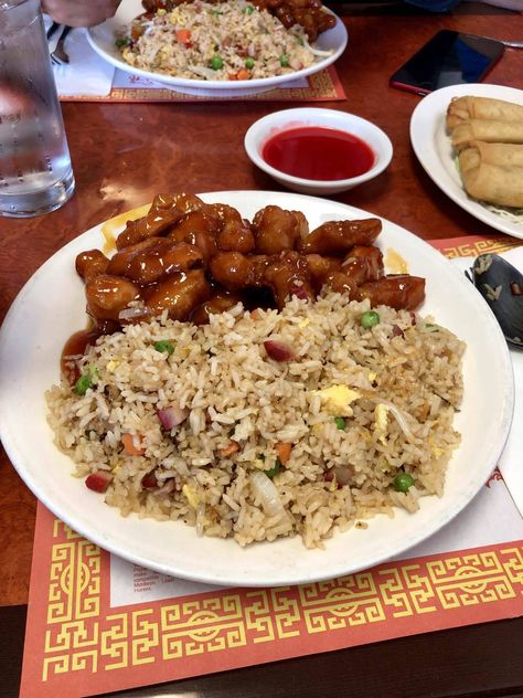 Probably the best Chinese food from this little hole in the wall place. Pearl east in Santa Maria California. simplyhealthyfamily.org Food From Restaurant, Chinese Snacks Aesthetic, Food Restaurant Near Me, Aesthetic Chinese Food, Chinese Food Astethic, Asian Food Aethstetic, Chinese Food Aethstetic, Chinease Food, Chinese Restaurant Food