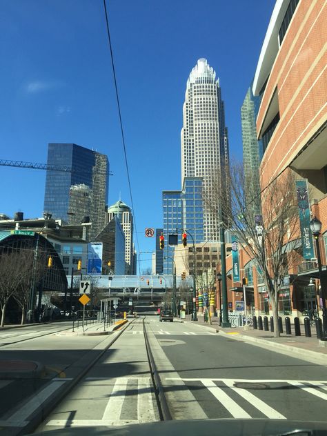 Beautiful day in downtown Charlotte @Caitlyn_West Charlotte North Carolina Aesthetic, Downtown Background, Nc Aesthetic, Atlanta Aesthetic, Downtown Charlotte Nc, Downtown Pictures, Charlotte Skyline, Dallas Texas Skyline, Downtown Charlotte