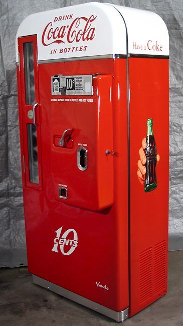 Coca Cola Vendo 81-D - Antique Refinishing Services Coca Cola Merchandise, Country America, Drink Machine, Soda Machine, Coke Machine, Garage Heater, Vintage Fridge, Coca Cola Decor, Coca Cola Drink