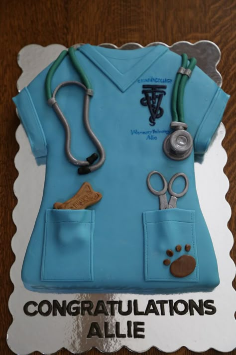 Scrub Cake  on Cake Central Vet Cake, Veterinarian Graduation, Nursing School Graduation Party, Teenage Bucket List, Kids Activities At Home, Vet Medicine, Vet Assistant, Nursing School Graduation, Vet School