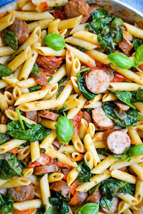 Spinach Sausage Pasta, Turkey Sausage Pasta, Healthy Sausage Recipes, Turkey Sausage Recipes, Keilbasa Recipes, Sausage Pasta Recipe, Spinach Sausage, Sausage Spinach Pasta, Chicken Sausage Recipes