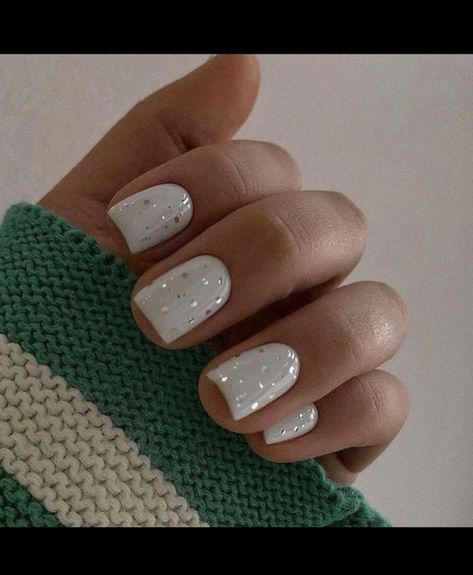 Christmas Nails Acrylic Short, White Sparkle Nails, Gold Sparkle Nails, Square Gel Nails, Nails Acrylic Short, Short Gel Nails, Nude Nail Designs, Christmas Gel Nails, Short Square Nails