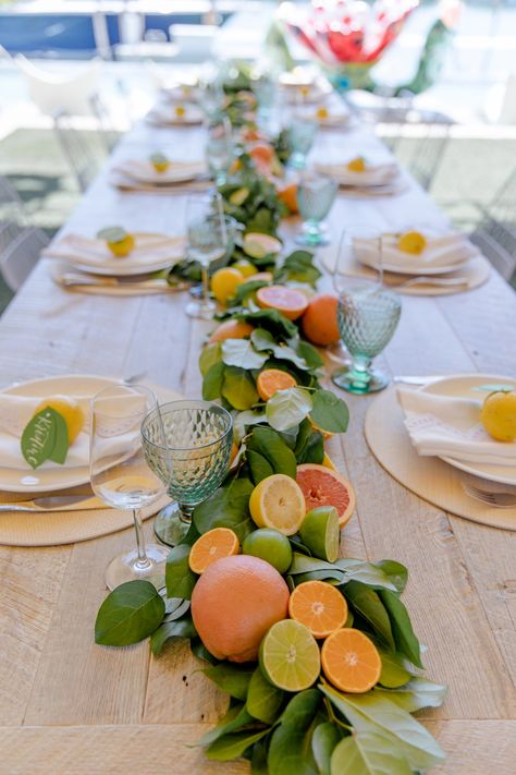 Fashionable Hostess, Citrus Baby, Orange Baby Shower, Tafel Decor, Orange Baby, Deco Floral, Party Table, Decoration Table, Summer Party