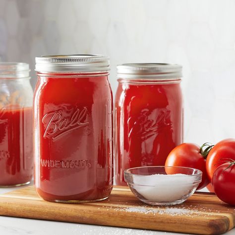 Canning Tomato Juice, Tomato Juice Recipes, Canning Tomatoes Recipes, Cocoa Drink, Canning Whole Tomatoes, Canning Recipe, Canning Supplies, Jars With Lids, Canning Tomatoes