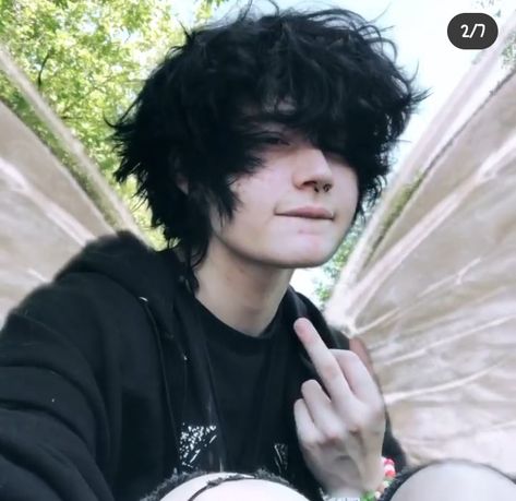 Emo Boy Haircut, Trans Boy Haircut, Ftm Haircuts, Emo Boy Hair, Emo Haircuts, Short Grunge Hair, Hair Inspiration Short, Emo Hair, Shot Hair Styles