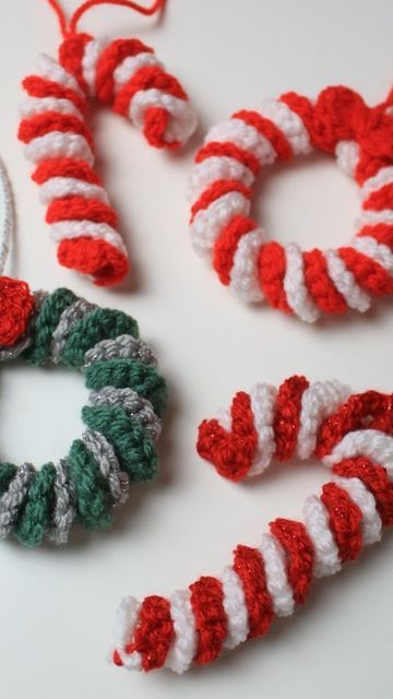 Brunaticality on Instagram: "How to crochet ornaments out of curly cues! Making a wreath and candy cane 🎄 Tag me if you make one! 😍 Materials: 4mm crochet hook DK/No. 3 yarn - Bravissimo50 by @tessiland I will have some more Christmas ornament tutorials here and over on my YouTube channel, my channel is Brunaticality if you want to subscribe or check it out for some fun crochet tutorials! #crochet #crochettutorial #howto #crochetornament #christmas #tutorial" Crochet Candy Cane, Christmas Candy Cane Decorations, Crochet Candy, Christmas Candy Canes, Crochet Christmas Wreath, Crochet Christmas Ornaments Free, Crochet Ornament Patterns, Christmas Crochet Patterns Free, Crocheted Christmas