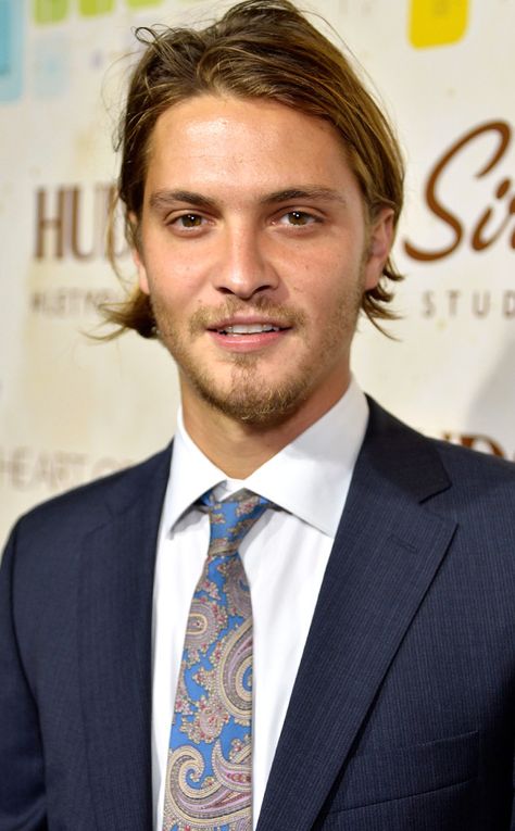 Movie Update: True Blood's Luke Grimes Cast as Elliot in Fifty Shades of Grey! Grimes Hairstyle, Yellowstone Series, Luke Grimes, Cole Hauser, Jaime Dornan, Fifty Shades Movie, Matthew Gray Gubler, Elegant Man, True Blood