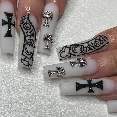 Chrome Heart Nails Designs Black, Nails With Hoops In Them, Chrome Heart Tattoo Designs, Chrome Heart Acrylic Nails, Heartagram Nails, S On Nails, Chrome Hearts Nails Designs, Black Chrome Heart Nails, Long Nails With Designs