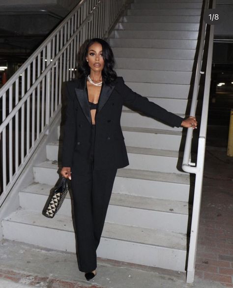 Penthouse Party Outfit, Black Blazer Outfits For Black Women, Black Women Luxury Outfits, Elegant Black Suits For Women, Blazer Wedding Guest Outfit Women, Industry Party Outfit, Sleek All Black Outfit, Business Outfit Photoshoot, Black Woman Interview Outfit