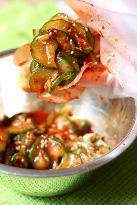 Cucumber Salad Gochujang, Korean Food Recipes, Korean Cucumber Salad, Korean Cucumber, Spicy Cucumber Salad, Cucumber Kimchi, Cucumber Salad Recipe, Korean Side Dishes, Kimchi Recipe