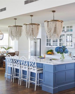 Hamptons Farmhouse, Hamptons Style Interior, Farm Estate, British Colonial Decor, Farm Projects, Asian Homes, Asian Home Decor, Colonial Decor, Style Lounge