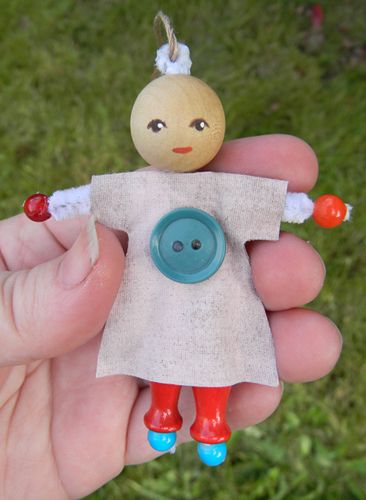 Blog about creating art. Sculpture, painting, doll making, sewing. Creativity. <meta name="robots" content="NOODP"> Bead Dolls, Bead People, Diy Dolls, Bendy Doll, Doll Diy Crafts, Operation Christmas Child, Clothespin Dolls, Acrylic Craft Paint, Pin Doll