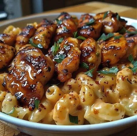 Honey Pepper Chicken With Creamy Mac, Delicious Home Cooked Meals, Beef And Chicken Recipes, Honey Garlic Chicken Mac And Cheese, Comfort Dinner Recipes Families, Healthy Dinner Recipes Fast, Quick Dinner Ideas For 2, Honey Chicken And Mac And Cheese, Sweet And Spicy Honey Chicken