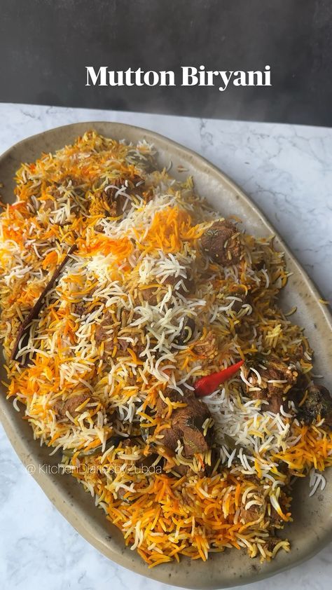 Easy Biryani, Mutton Biryani Recipe, Biryani Recipes, Chicken Starter Recipes, Desi Khana, Pakistani Dishes, Mutton Biryani, Chicken Biryani Recipe, Arabian Food