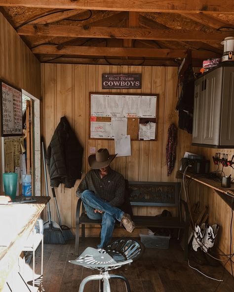 It was late August, returning to what will always feel like a second home #jh #jacksonhole #grandteton #wyoming #gtnp #yellowstone #mountains #ranchlife #summeroutwest Rip Wheeler Yellowstone Aesthetic, Jackson Hole Wyoming Aesthetic, Yellowstone Mountains, Yellowstone Vibes, Yellowstone Aesthetic, Chestnut Springs, Country Vibes, Barn Interior, Yes Man