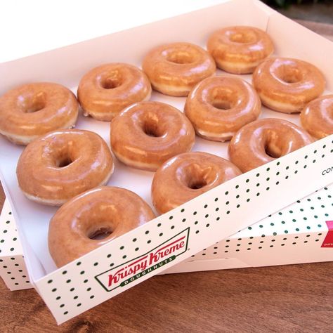 Krispy Kreme Is Giving Healthcare Workers Unlimited Free Dozens Of Donuts Every MondayDelish Krispy Kreme Donuts, Sugar Cookie Cakes, Krispy Kreme Doughnut, Glazed Donuts, Glazed Doughnuts, Filled Donuts, Delicious Donuts, Krispy Kreme, Donut Glaze