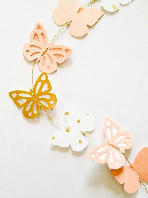 Paper Butterfly Garland Diy, Butterfly Garland Diy, Butterfly Photo Backdrop, Birthday Party Butterfly, Diy Butterfly Decorations, Garden Club Ideas, Butterfly Baby Shower Decorations, Teachers Birthday, Butterflies Party