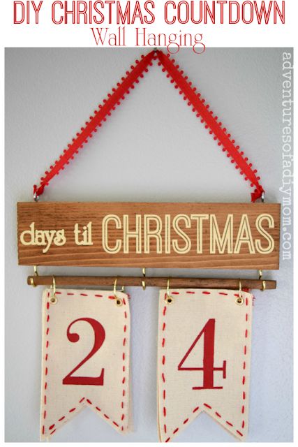 A darling countdown to Christmas sign. Use a scrap of wood for the sign and make fabric pennants for the numbers. Diy Christmas Countdown, Whimsy Christmas, Christmas Countdown Diy, Gifts 2023, Decor 2023, Christmas Wall Hangings, Christmas Calendar, Countdown To Christmas, Work Diy