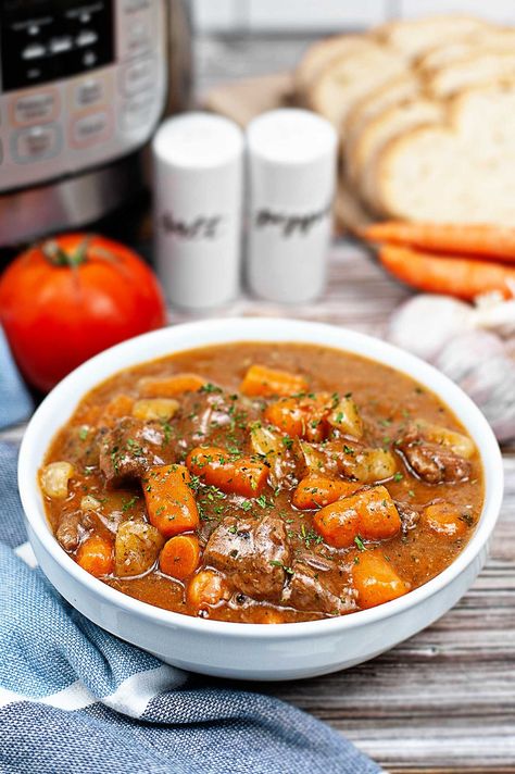 Delicious Instant Pot beef stew, ready in no time! Tender beef, hearty veggies, and rich flavors in one bowl. Beef Stew Crock Pot Recipes With Onion Soup Mix Meat, Steak Stew Instant Pot, Venison Stew Instant Pot, Instapot Beef Stew Easy, Beef And Barley Soup Instant Pot, Instapot Stews, Stew Meat Recipes Instapot, Beef Stew Meat Recipes Instant Pot, Beef Stew In Instant Pot