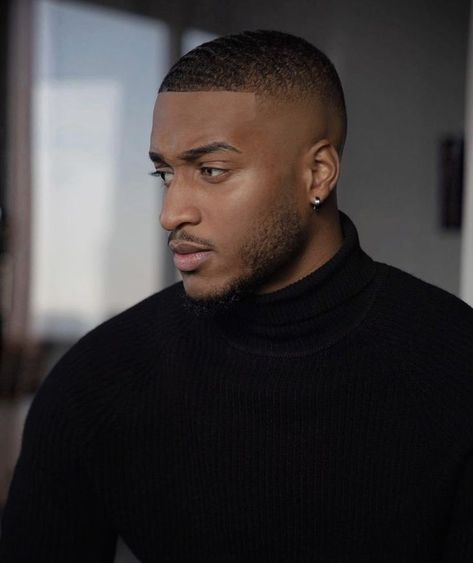 Barber Haircuts Fade, Low Fade Haircut Men's, Black Man Haircut Fade, Low Haircuts, Low Cut Hairstyles, Temp Fade Haircut, Buzz Cut With Beard, Waves Hairstyle Men, Men Fade Haircut Short